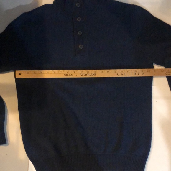 Gap for Good  300760 Texture Button Sweater in Navy - size M - Picture 7 of 8